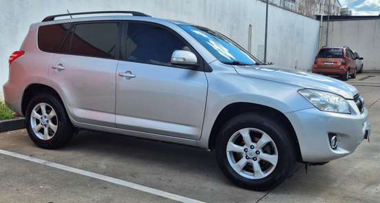 TOYOTA-RAV4-2011