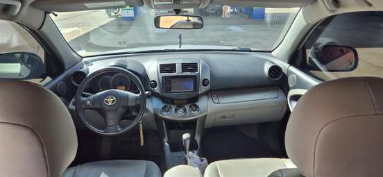 TOYOTA-RAV4-2011
