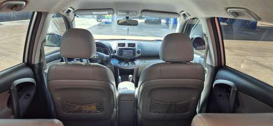 TOYOTA-RAV4-2011