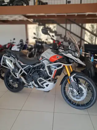 TRIUMPH TIGER 900 RALLY PRO 