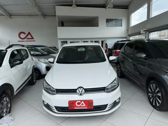 VOLKSWAGEN FOX 1.0 MPI COMFORTLINE 12V FLEX 4P MANUAL VOLKSWAGEN FOX 1.0 MPI COMFORTLINE 12V FLEX 4P MANUAL
