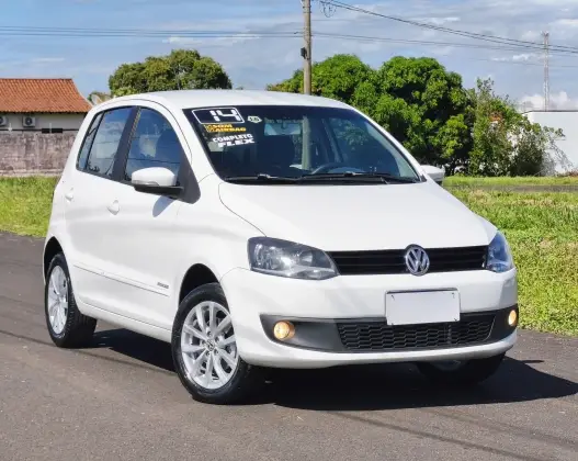 VOLKSWAGEN FOX 1.6 MI HIGHLINE 8V FLEX 4P MANUAL VOLKSWAGEN FOX 1.6 MI HIGHLINE 8V FLEX 4P MANUAL