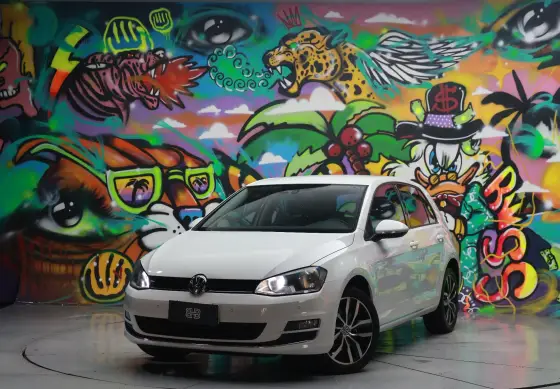 VOLKSWAGEN GOLF 1.4 TSI HIGHLINE 16V GASOLINA 4P AUTOMÁTICO VOLKSWAGEN GOLF 1.4 TSI HIGHLINE 16V GASOLINA 4P AUTOMÁTICO