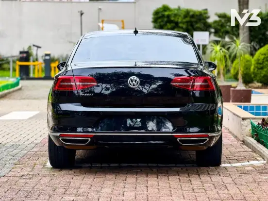 VOLKSWAGEN-PASSAT-2.0 16V TSI BLUEMOTION GASOLINA HIGHLINE 4P DSG VOLKSWAGEN-PASSAT-2018