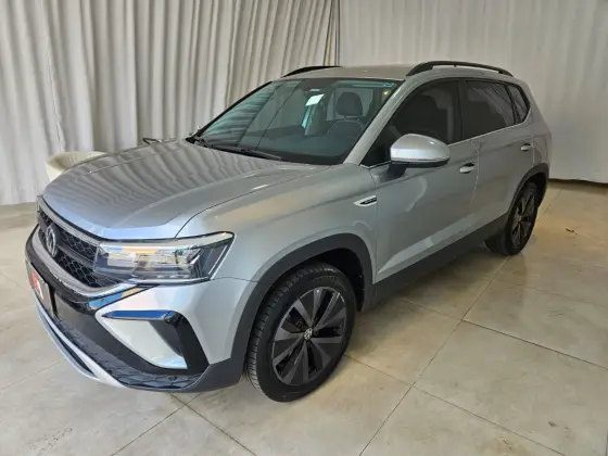 VOLKSWAGEN TAOS 1.4 250 TSI TOTAL FLEX COMFORTLINE AUTOMÁTICO