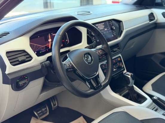 VOLKSWAGEN-T-CROSS-1.4 250 TSI TOTAL FLEX HIGHLINE AUTOMÁTICO VOLKSWAGEN-T-CROSS-2019