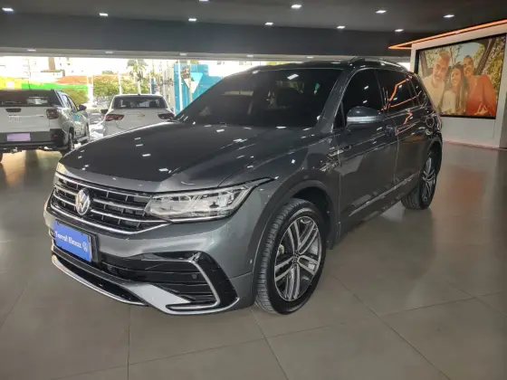 VOLKSWAGEN TIGUAN 2.0 300 TSI GASOLINA ALLSPACE R-LINE AUTOMÁTICO VOLKSWAGEN TIGUAN 2.0 300 TSI GASOLINA ALLSPACE R-LINE AUTOMÁTICO