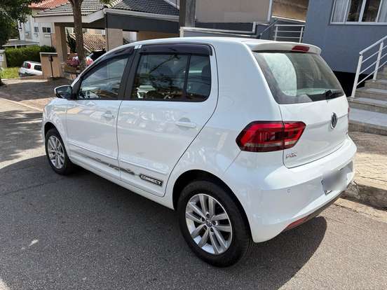 VOLKSWAGEN-FOX-1.6 MSI TOTAL FLEX CONNECT 4P I-MOTION VOLKSWAGEN-FOX-2018