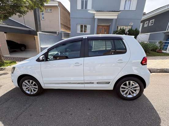 VOLKSWAGEN-FOX-1.6 MSI TOTAL FLEX CONNECT 4P I-MOTION VOLKSWAGEN-FOX-2018