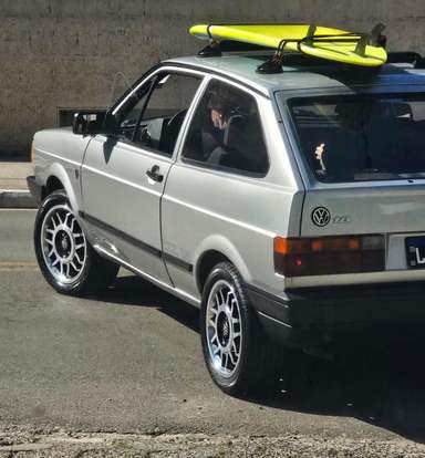 VOLKSWAGEN-GOL-1990