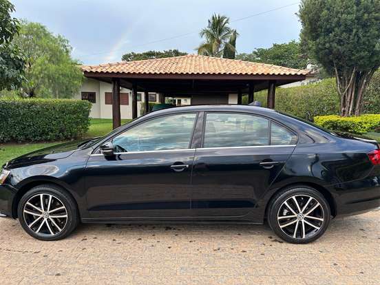 VOLKSWAGEN-JETTA-2.0 TSI HIGHLINE 211CV GASOLINA 4P TIPTRONIC VOLKSWAGEN-JETTA-2015