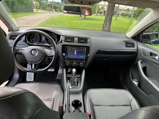 VOLKSWAGEN-JETTA-2.0 TSI HIGHLINE 211CV GASOLINA 4P TIPTRONIC VOLKSWAGEN-JETTA-2015