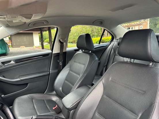 VOLKSWAGEN-JETTA-2015
