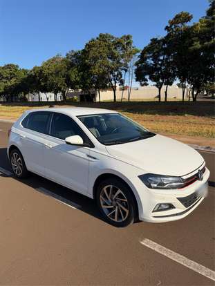 VOLKSWAGEN-POLO-2019