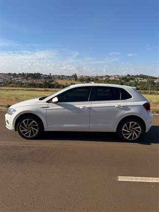 VOLKSWAGEN-POLO-2019