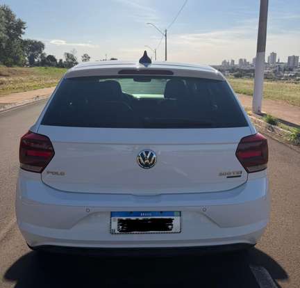VOLKSWAGEN-POLO-2019