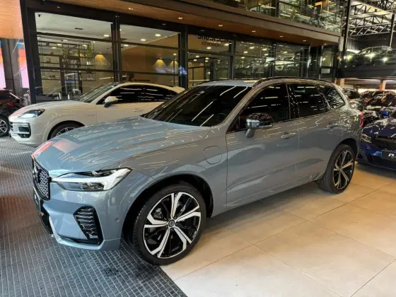 VOLVO XC60 2.0 T8 RECHARGE ULTIMATE DARK AWD GEARTRONIC