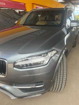 VOLVO-XC90-2017
