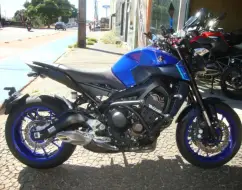 YAMAHA MT-09 YAMAHA MT-09