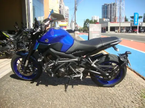 YAMAHA-MT-09-2022