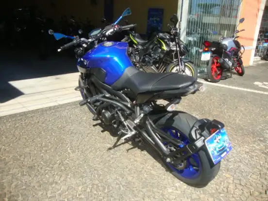YAMAHA-MT-09-2022