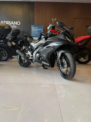 YAMAHA YZF R15 YAMAHA YZF R15