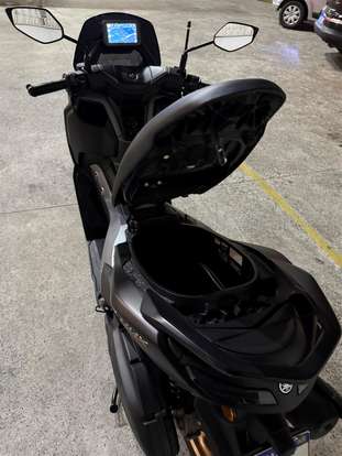 YAMAHA-NMAX CONNECTED 160 ABS-2025