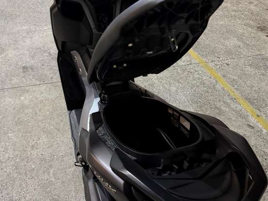 YAMAHA-NMAX CONNECTED 160 ABS YAMAHA-NMAX CONNECTED 160 ABS-2025