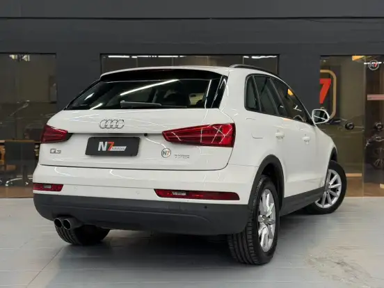 AUDI-Q3-2015