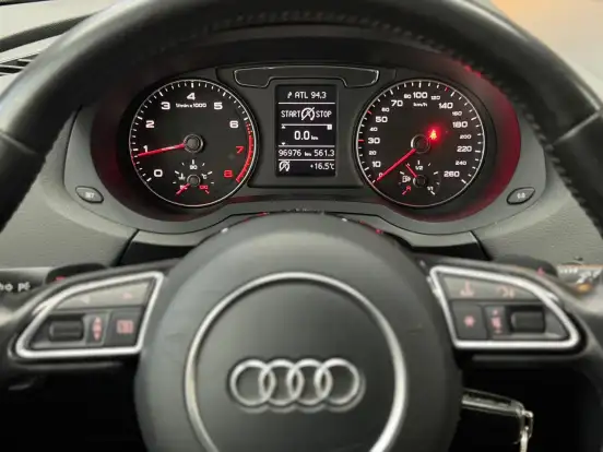 AUDI-Q3-1.4 TFSI ATTRACTION GASOLINA 4P S TRONIC AUDI-Q3-2015