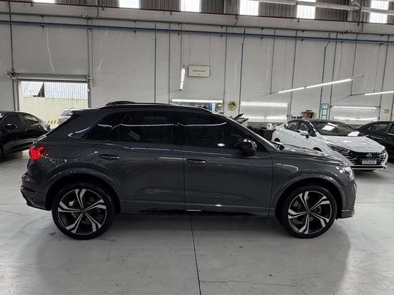 AUDI-Q3-2.0 40 TFSI GASOLINA PERFORMANCE BLACK PLUS QUATTRO TIPTRONIC AUDI-Q3-2025