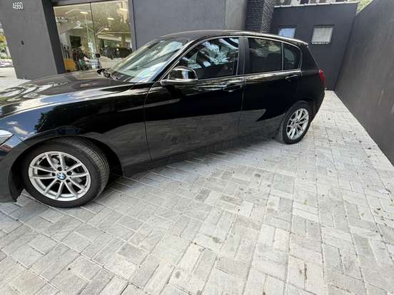 BMW-116i-1.6 16V TURBO GASOLINA 4P AUTOMÁTICO BMW-116i-2011