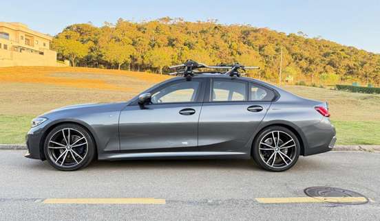 BMW-320i-2021
