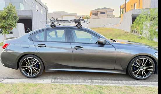 BMW-320i-2021