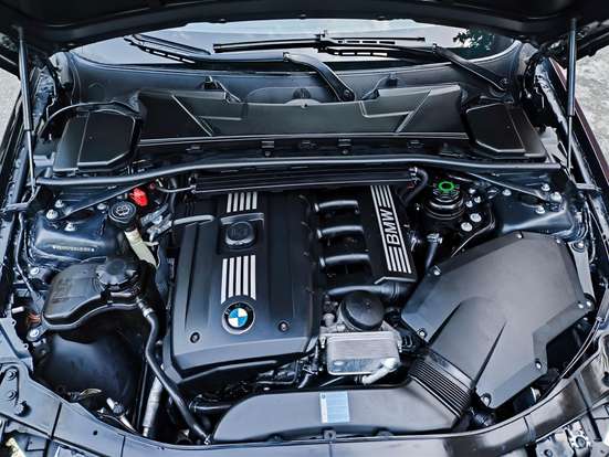BMW-325i-2.5 SEDAN 24V GASOLINA 4P AUTOMÁTICO BMW-325i-2008