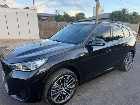 BMW-X1-2024