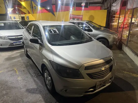 CHEVROLET ONIX 1.0 MPFI JOY 8V FLEX 4P MANUAL CHEVROLET ONIX 1.0 MPFI JOY 8V FLEX 4P MANUAL