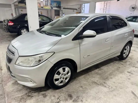CHEVROLET ONIX 1.0 MPFI LT 8V FLEX 4P MANUAL