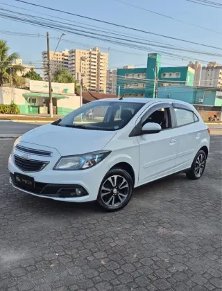 CHEVROLET ONIX 1.4 MPFI LTZ 8V FLEX 4P AUTOMÁTICO