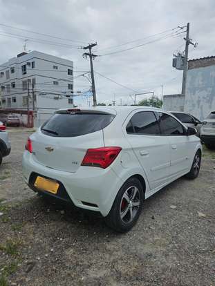 CHEVROLET-ONIX-2018