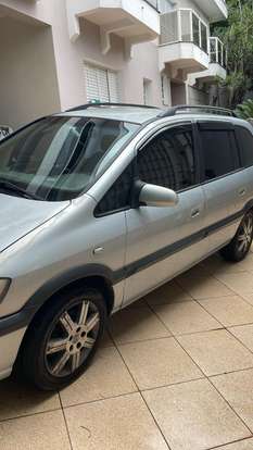 CHEVROLET-ZAFIRA-2012