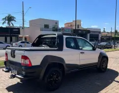 FIAT STRADA 1.8 MPI ADVENTURE CD 16V FLEX 2P MANUAL FIAT STRADA 1.8 MPI ADVENTURE CD 16V FLEX 2P MANUAL