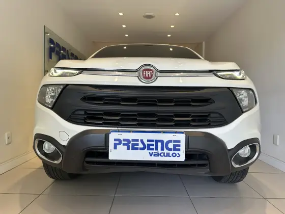 FIAT TORO 1.8 16V EVO FLEX FREEDOM AT6 FIAT TORO 1.8 16V EVO FLEX FREEDOM AT6