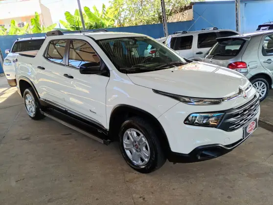 FIAT TORO 1.8 16V EVO FLEX FREEDOM AT6 FIAT TORO 1.8 16V EVO FLEX FREEDOM AT6