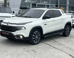 FIAT TORO 2.0 16V TURBO DIESEL ULTRA 4WD AT9 FIAT TORO 2.0 16V TURBO DIESEL ULTRA 4WD AT9