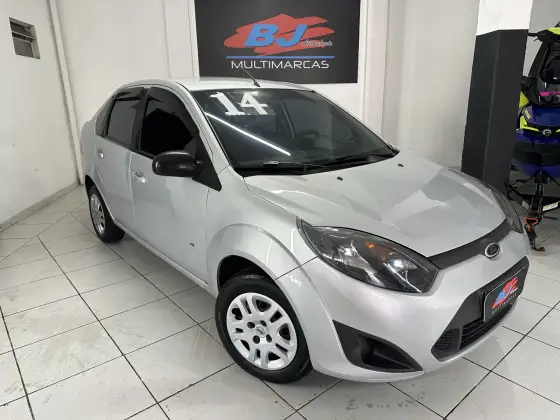 FORD FIESTA 1.0 ROCAM SE SEDAN 8V FLEX 4P MANUAL FORD FIESTA 1.0 ROCAM SE SEDAN 8V FLEX 4P MANUAL