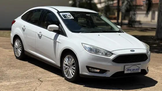 FORD FOCUS 2.0 SE SEDAN 16V FLEX 4P POWERSHIFT