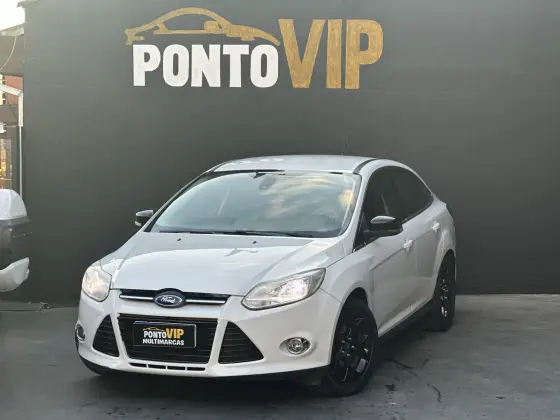 FORD FOCUS 2.0 TITANIUM 16V FLEX 4P POWERSHIFT FORD FOCUS 2.0 TITANIUM 16V FLEX 4P POWERSHIFT