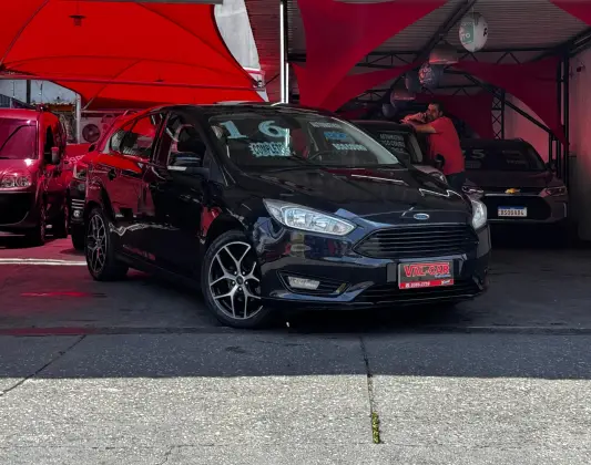 FORD FOCUS 2.0 TITANIUM PLUS FASTBACK 16V FLEX 4P POWERSHIFT FORD FOCUS 2.0 TITANIUM PLUS FASTBACK 16V FLEX 4P POWERSHIFT