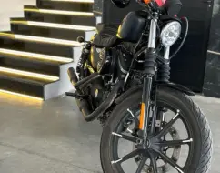 HARLEY-DAVIDSON SPORTSTER IRON 883 HARLEY-DAVIDSON SPORTSTER IRON 883